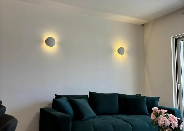 Mari Lejlighed *